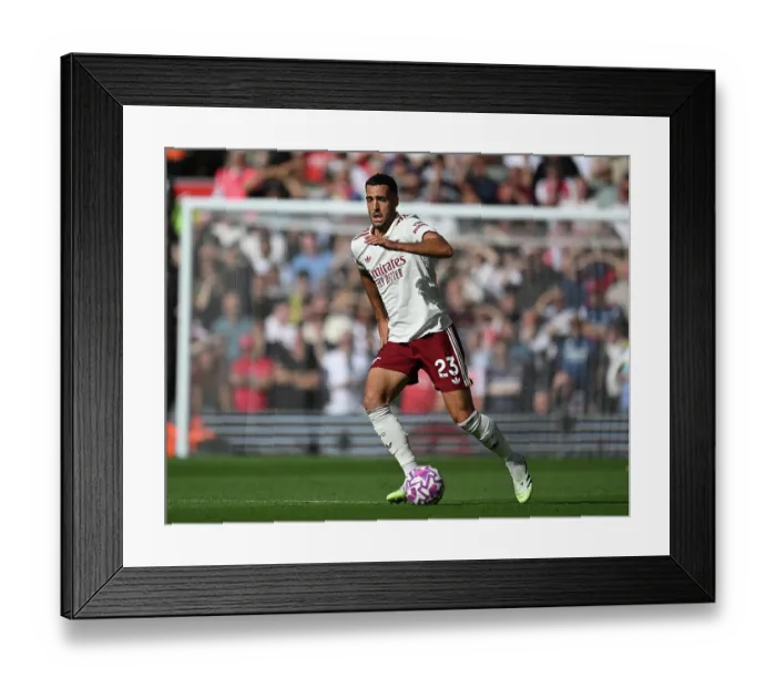 Framed Print : Liverpool v Arsenal - Premier League Framed Print : Liverpool v Arsenal - Premier League