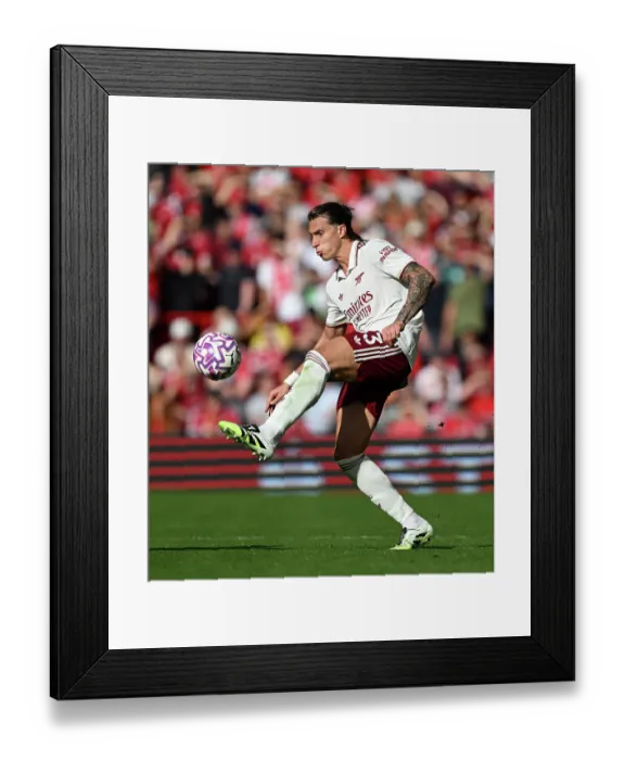 Framed Print : Liverpool v Arsenal - Premier League