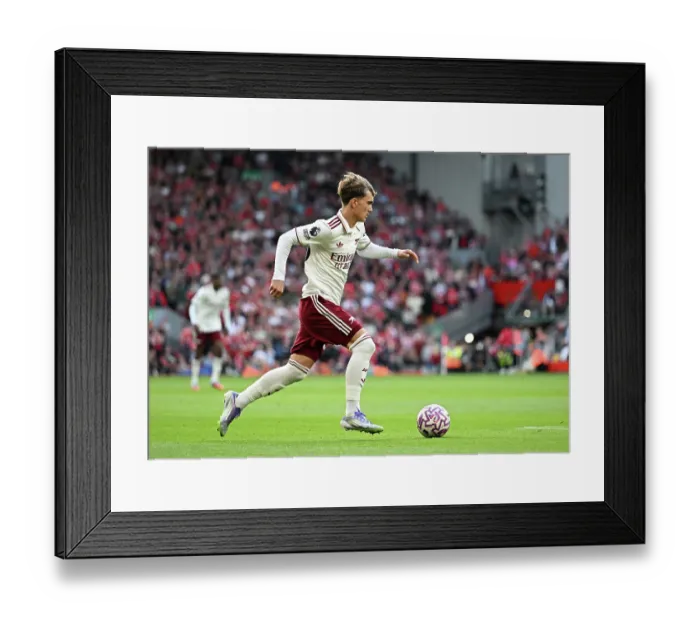 Framed Print : Liverpool v Arsenal - Premier League Framed Print : Liverpool v Arsenal - Premier League
