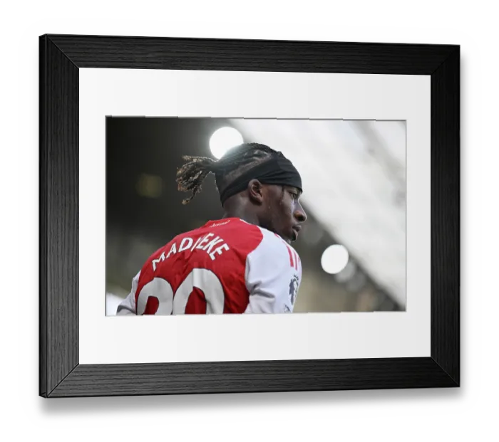 Framed Print : Arsenal v Nottingham Forest - Premier League Framed Print : Arsenal v Nottingham Forest - Premier League