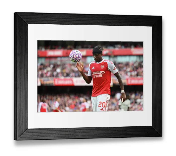 Framed Print : Arsenal v Nottingham Forest - Premier League