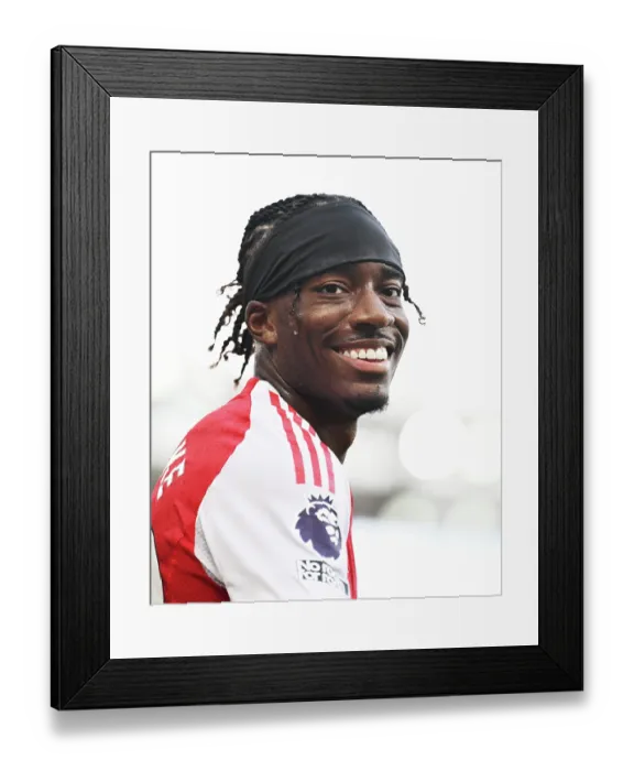 Framed Print : Arsenal v Nottingham Forest - Premier League Framed Print : Arsenal v Nottingham Forest - Premier League