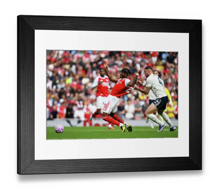 Framed Print : Arsenal v Nottingham Forest - Premier League