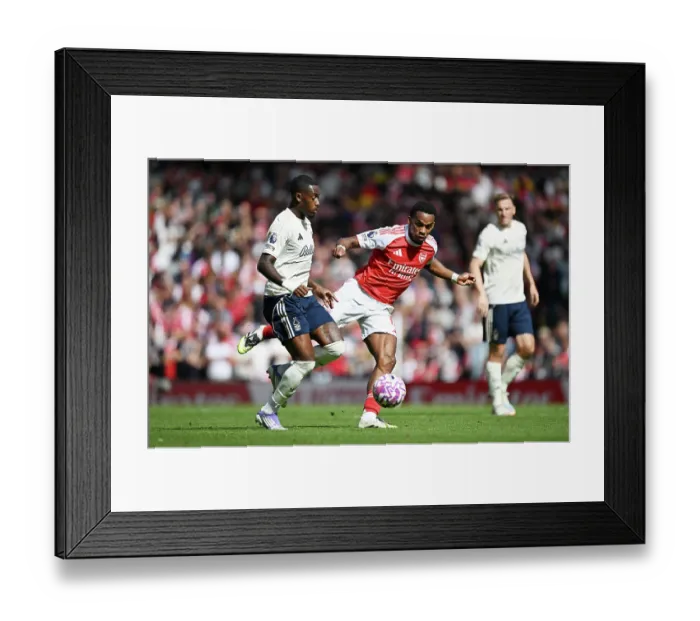 Framed Print : Arsenal v Nottingham Forest - Premier League