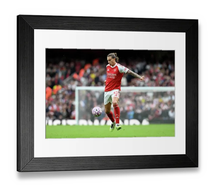 Framed Print : Arsenal v Nottingham Forest - Premier League Framed Print : Arsenal v Nottingham Forest - Premier League