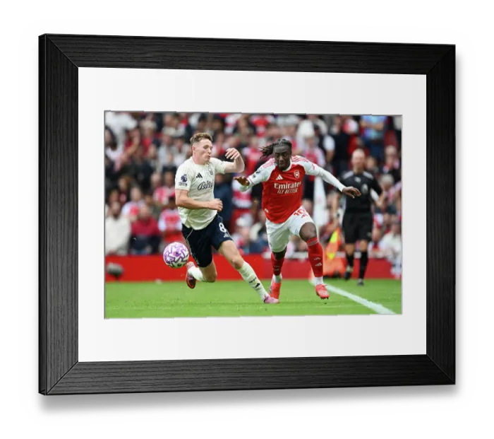 Framed Print : Arsenal v Nottingham Forest - Premier League