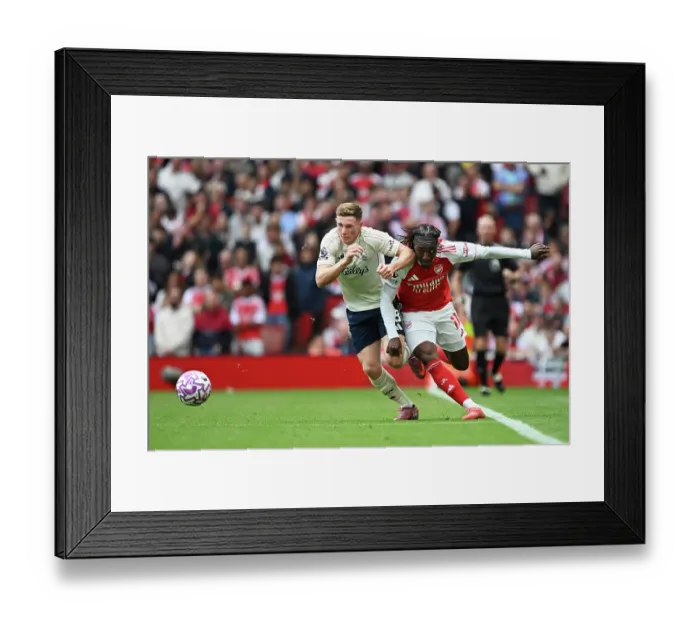 Framed Print : Arsenal v Nottingham Forest - Premier League Framed Print : Arsenal v Nottingham Forest - Premier League