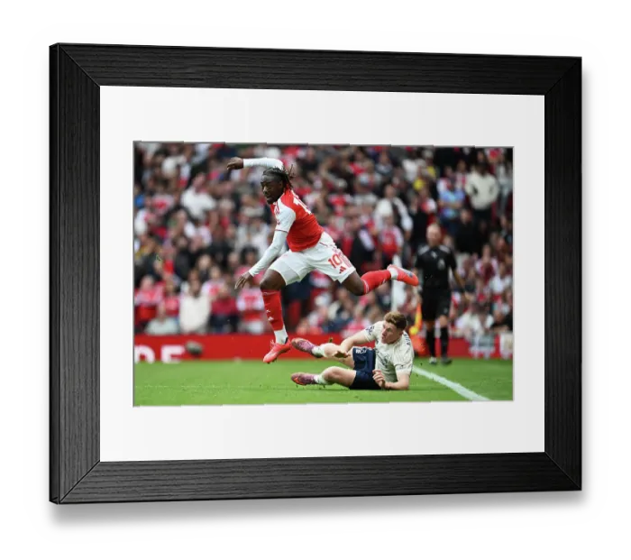 Framed Print : Arsenal v Nottingham Forest - Premier League Framed Print : Arsenal v Nottingham Forest - Premier League