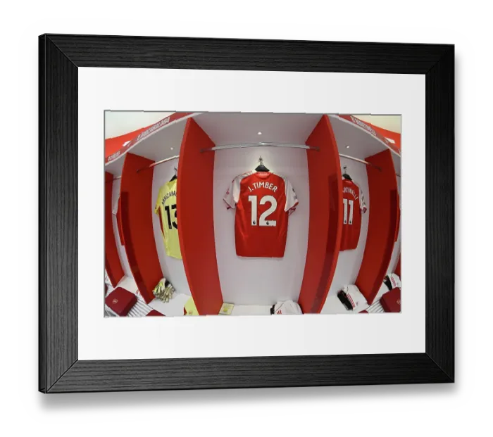 Framed Print : Arsenal v Nottingham Forest - Premier League