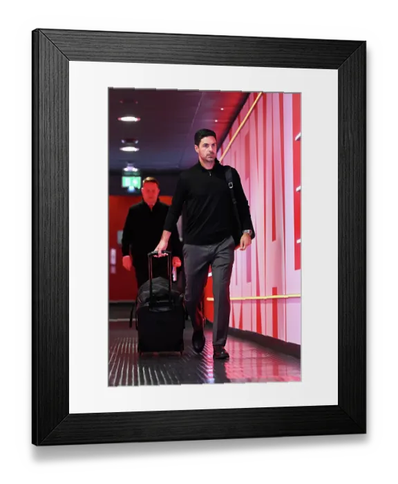 Framed Print : Arsenal v Nottingham Forest - Premier League