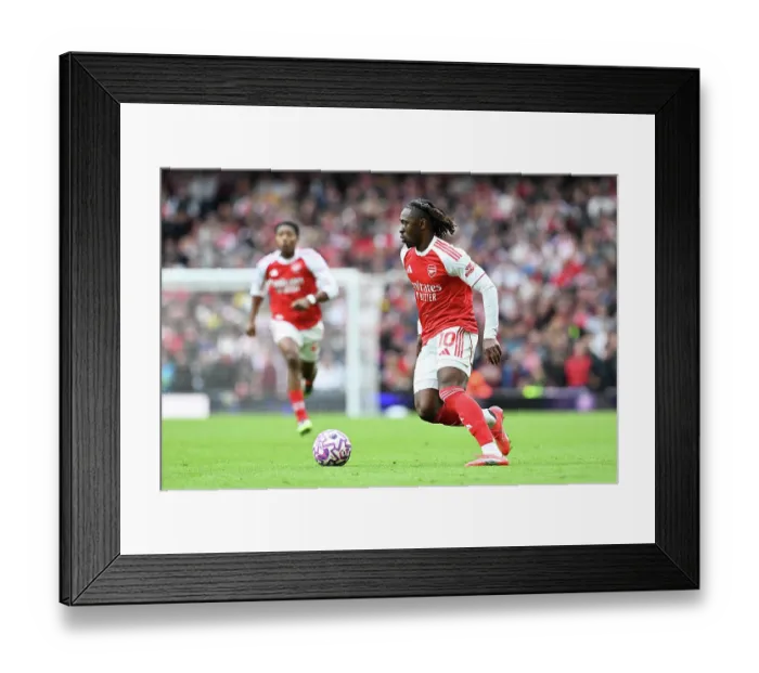 Framed Print : Arsenal v Nottingham Forest - Premier League