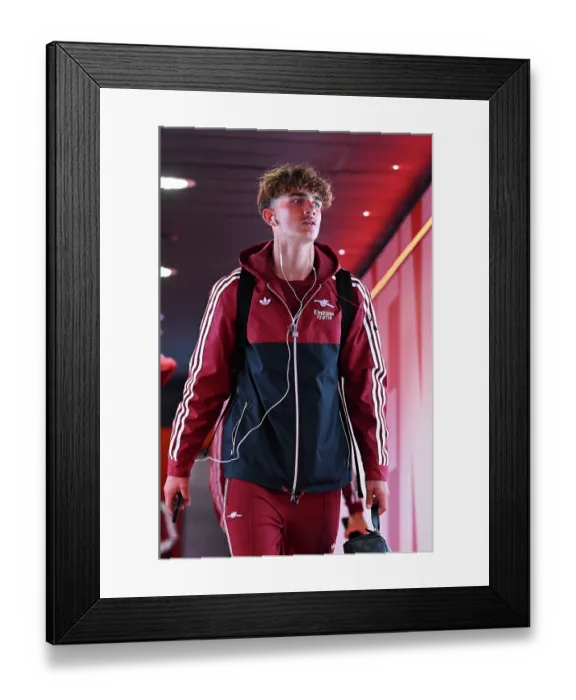 Framed Print : Arsenal v Nottingham Forest - Premier League