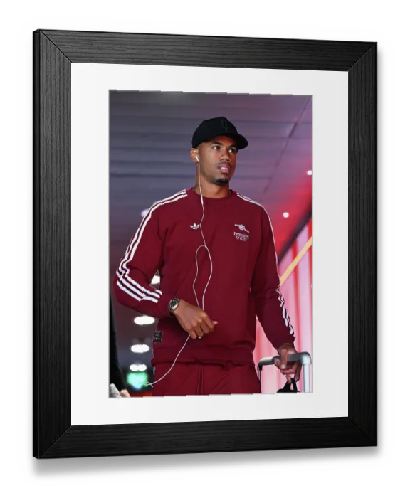 Framed Print : Arsenal v Nottingham Forest - Premier League