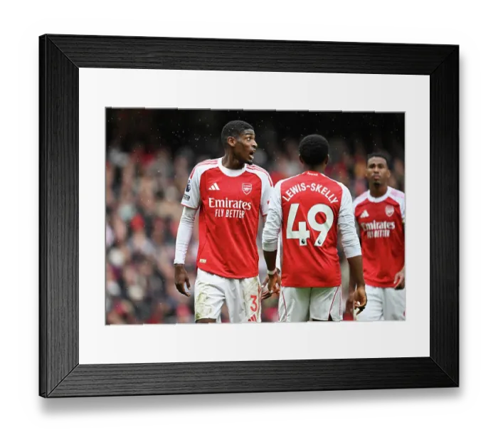 Framed Print : Arsenal v Nottingham Forest - Premier League