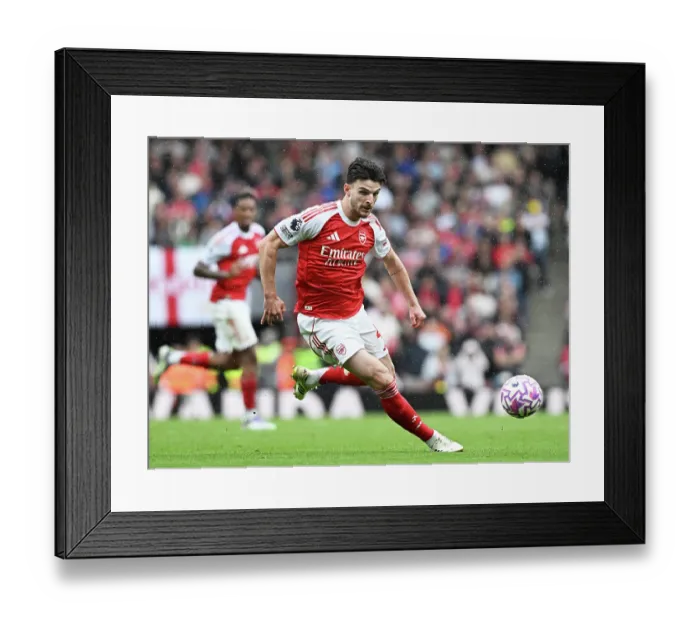 Framed Print : Arsenal v Nottingham Forest - Premier League