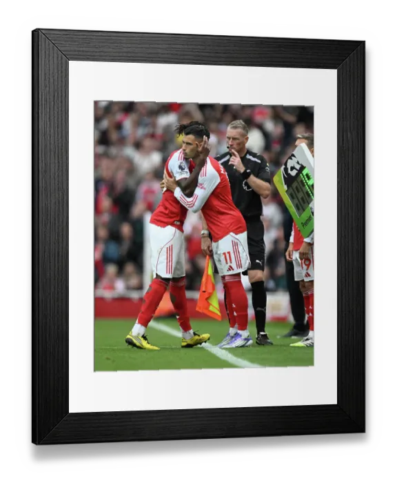 Framed Print : Arsenal v Nottingham Forest - Premier League