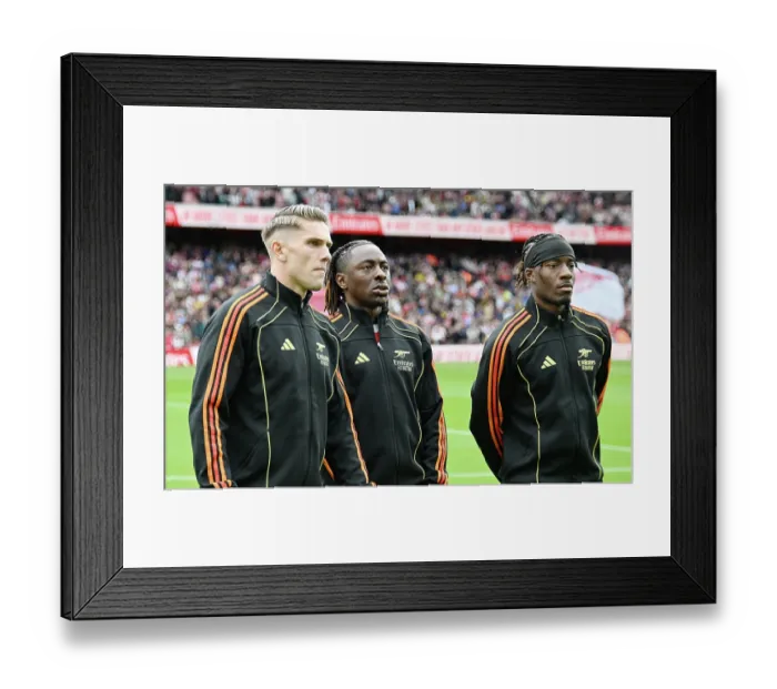 Framed Print : Arsenal v Nottingham Forest - Premier League