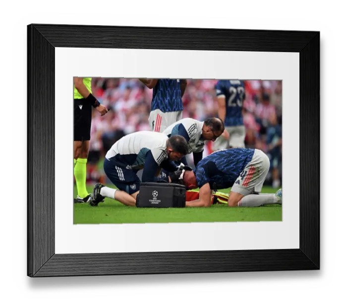 Framed Print : Athletic Club v Arsenal FC - UEFA Champions League 2025 / 26 League Phase MD1