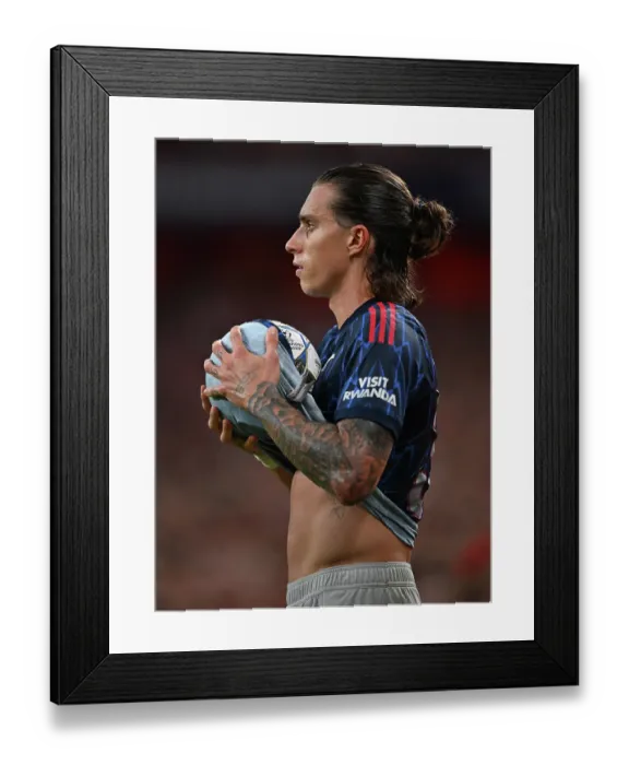 Framed Print : Athletic Club v Arsenal FC - UEFA Champions League 2025 / 26 League Phase MD1