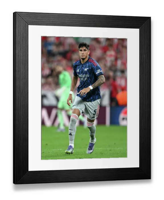 Framed Print : Athletic Club v Arsenal FC - UEFA Champions League 2025 / 26 League Phase MD1