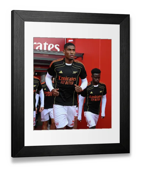 Framed Print : Arsenal v Manchester City - Premier League Framed Print : Arsenal v Manchester City - Premier League