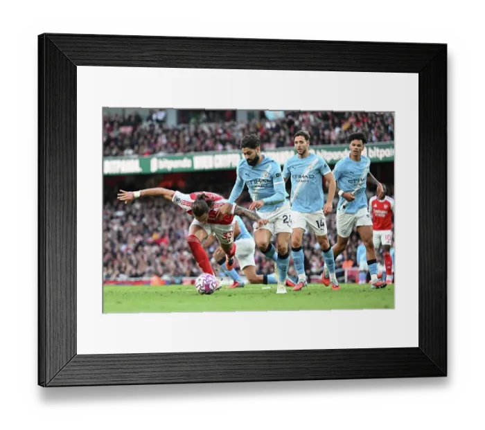 Framed Print : Arsenal v Manchester City - Premier League