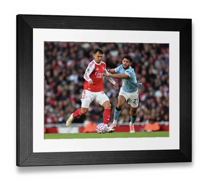 Framed Print : Arsenal v Manchester City - Premier League Framed Print : Arsenal v Manchester City - Premier League