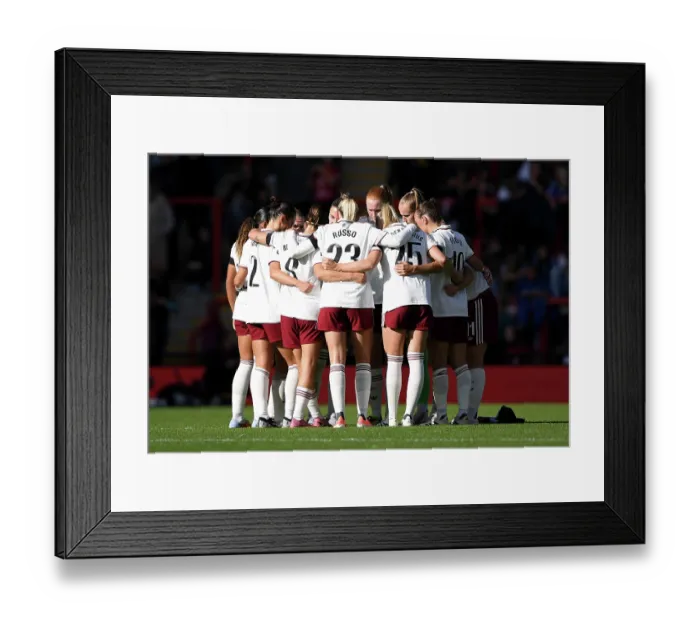 Framed Print : Manchester United v Arsenal - Barclays Women's Super League Manchester United v Arsenal - Barclays Women's Super League Framed Print : Manchester United v Arsenal - Barclays Women's Super League Manchester United v Arsenal - Barclays Women's Super League