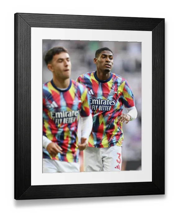 Framed Print : Newcastle United v Arsenal - Premier League Framed Print : Newcastle United v Arsenal - Premier League