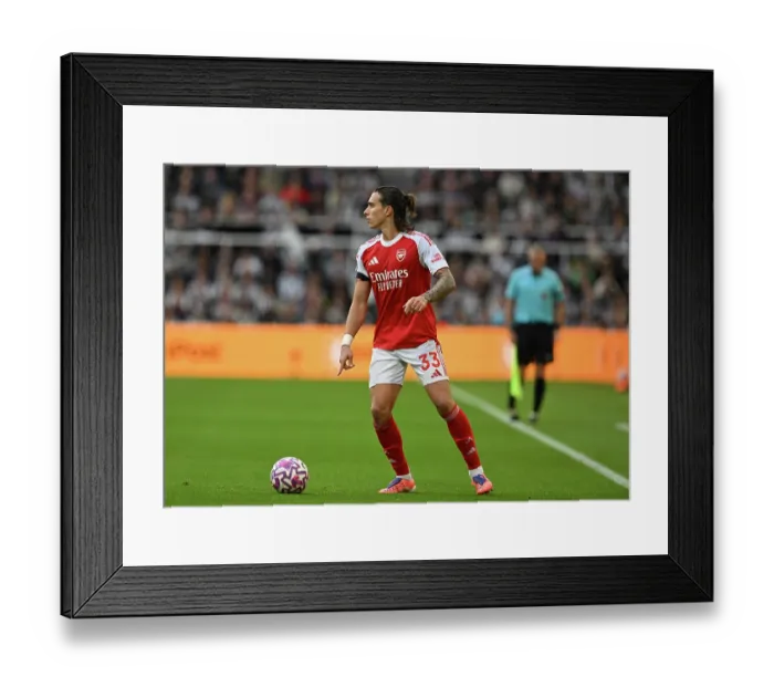 Framed Print : Newcastle United v Arsenal - Premier League