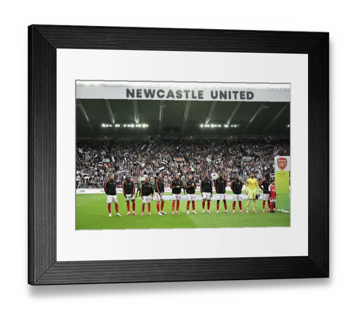 Framed Print : Newcastle United v Arsenal - Premier League