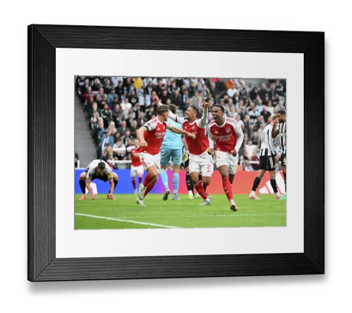 Framed Print : Newcastle United v Arsenal - Premier League