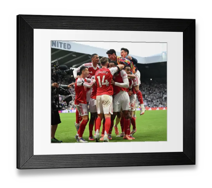 Framed Print : Newcastle United v Arsenal - Premier League Framed Print : Newcastle United v Arsenal - Premier League
