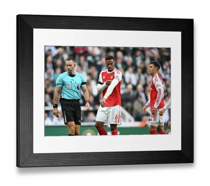 Framed Print : Newcastle United v Arsenal - Premier League Framed Print : Newcastle United v Arsenal - Premier League