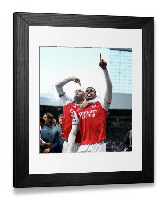 Framed Print : Newcastle United v Arsenal - Premier League Framed Print : Newcastle United v Arsenal - Premier League