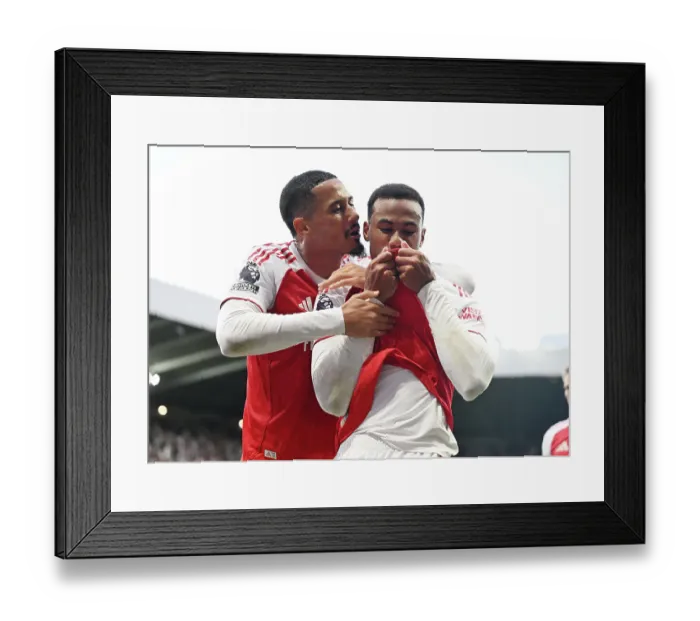 Framed Print : Newcastle United v Arsenal - Premier League Framed Print : Newcastle United v Arsenal - Premier League