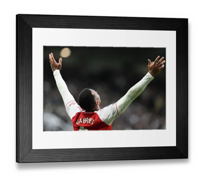 Framed Print : Newcastle United v Arsenal - Premier League Framed Print : Newcastle United v Arsenal - Premier League