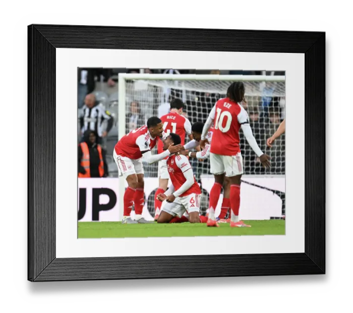 Framed Print : Newcastle United v Arsenal - Premier League Framed Print : Newcastle United v Arsenal - Premier League