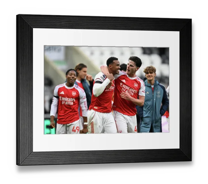 Framed Print : Newcastle United v Arsenal - Premier League Framed Print : Newcastle United v Arsenal - Premier League