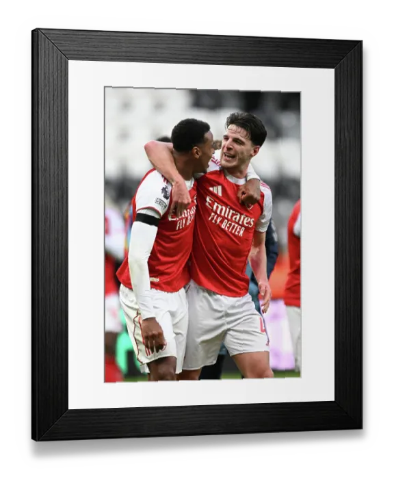 Framed Print : Newcastle United v Arsenal - Premier League Framed Print : Newcastle United v Arsenal - Premier League