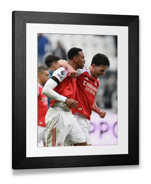 Framed Print : Newcastle United v Arsenal - Premier League Framed Print : Newcastle United v Arsenal - Premier League