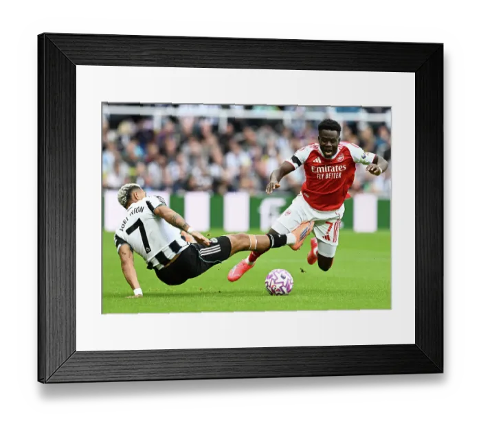 Framed Print : Newcastle United v Arsenal - Premier League Framed Print : Newcastle United v Arsenal - Premier League