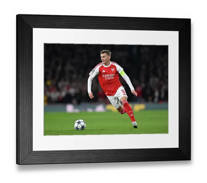 Framed Print : Arsenal FC v Olympiacos FC - UEFA Champions League 2025 / 26 League Phase MD2 Framed Print : Arsenal FC v Olympiacos FC - UEFA Champions League 2025 / 26 League Phase MD2