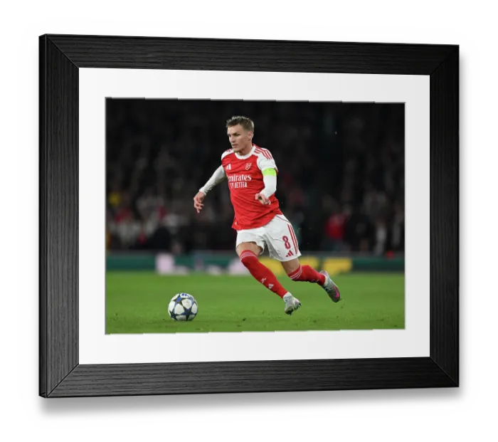Framed Print : Arsenal FC v Olympiacos FC - UEFA Champions League 2025 / 26 League Phase MD2 Framed Print : Arsenal FC v Olympiacos FC - UEFA Champions League 2025 / 26 League Phase MD2