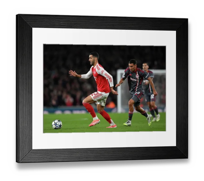 Framed Print : Arsenal FC v Olympiacos FC - UEFA Champions League 2025 / 26 League Phase MD2 Framed Print : Arsenal FC v Olympiacos FC - UEFA Champions League 2025 / 26 League Phase MD2