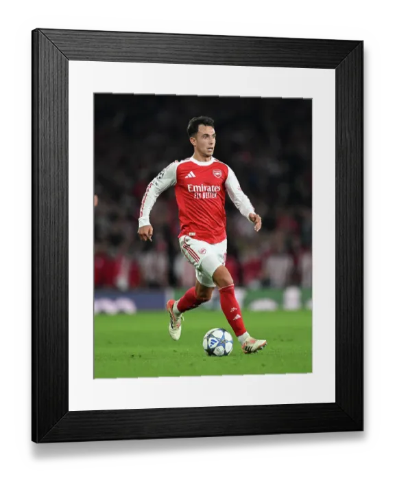 Framed Print : Arsenal FC v Olympiacos FC - UEFA Champions League 2025 / 26 League Phase MD2