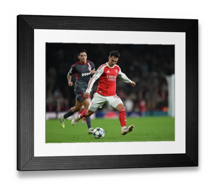 Framed Print : Arsenal FC v Olympiacos FC - UEFA Champions League 2025 / 26 League Phase MD2