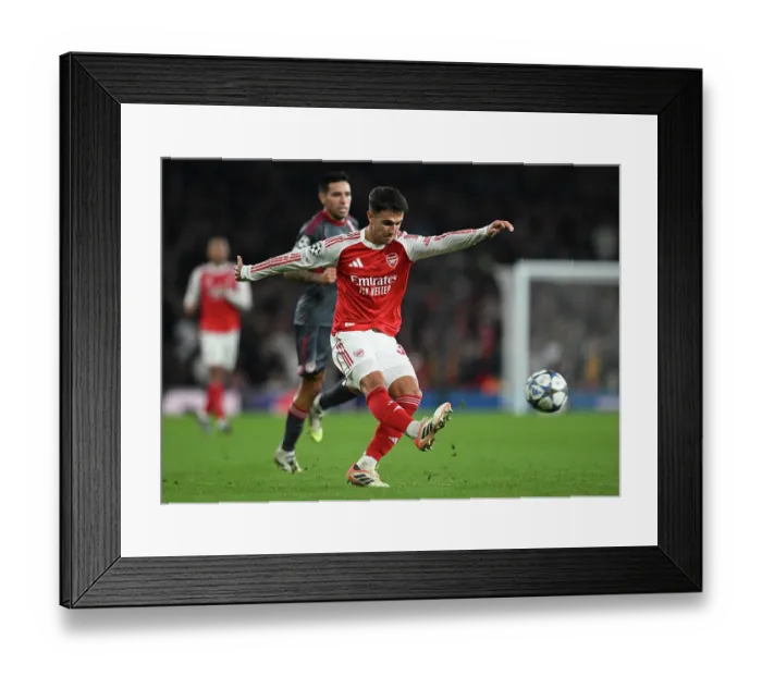 Framed Print : Arsenal FC v Olympiacos FC - UEFA Champions League 2025 / 26 League Phase MD2