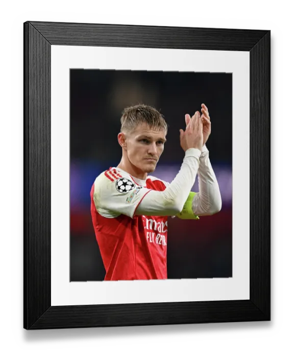 Framed Print : Arsenal FC v Olympiacos FC - UEFA Champions League 2025 / 26 League Phase MD2