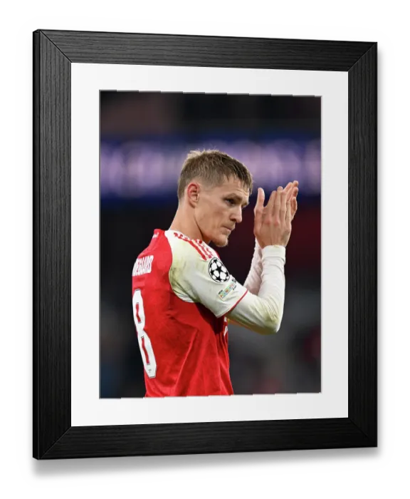 Framed Print : Arsenal FC v Olympiacos FC - UEFA Champions League 2025 / 26 League Phase MD2